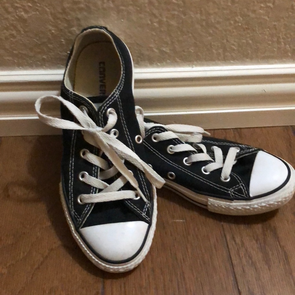 Youth Converse Chuck Taylor sneaker